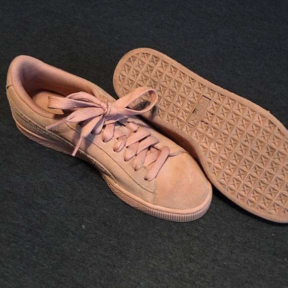 GUC PUMA CLASSIC SUEDE SNEAKER - Picture 2 of 5